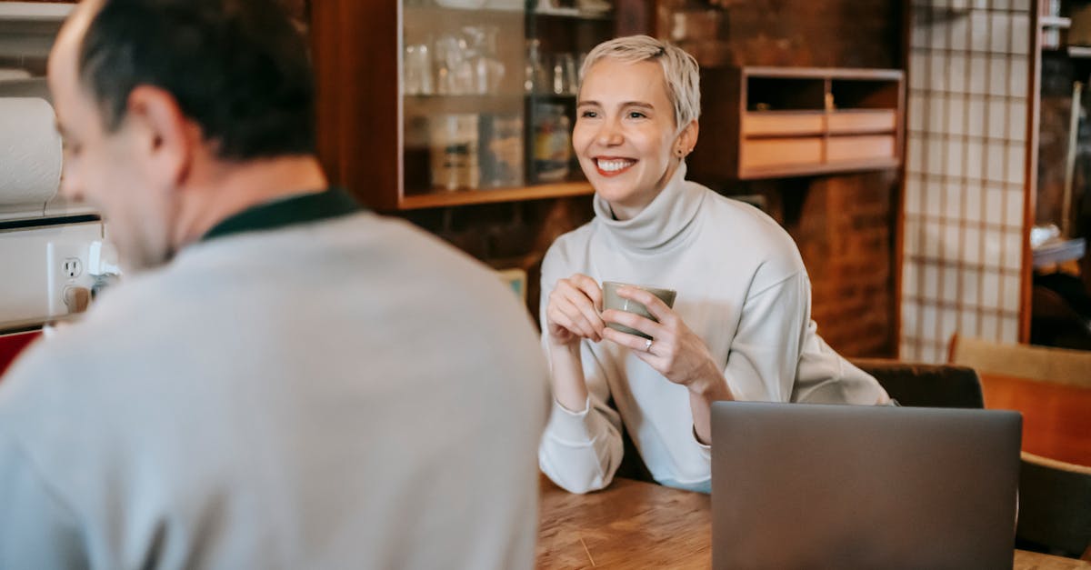 AI Girlfriend Apps vs Real Therapy: Honest Comparison