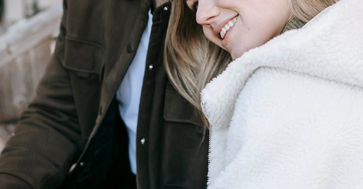 Emotional Authenticity in AI Girlfriends: Can They Truly Replace Humans?